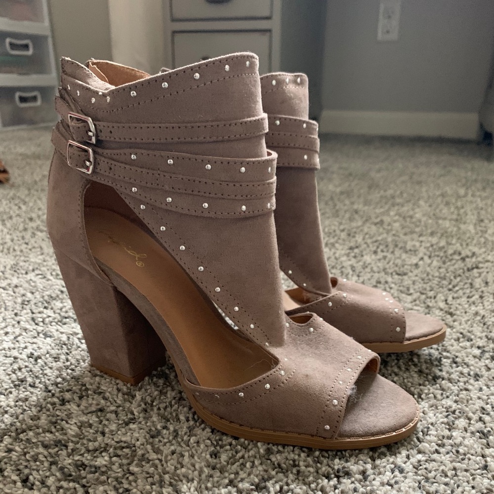 Qupid Taupe Block Heels - image 2